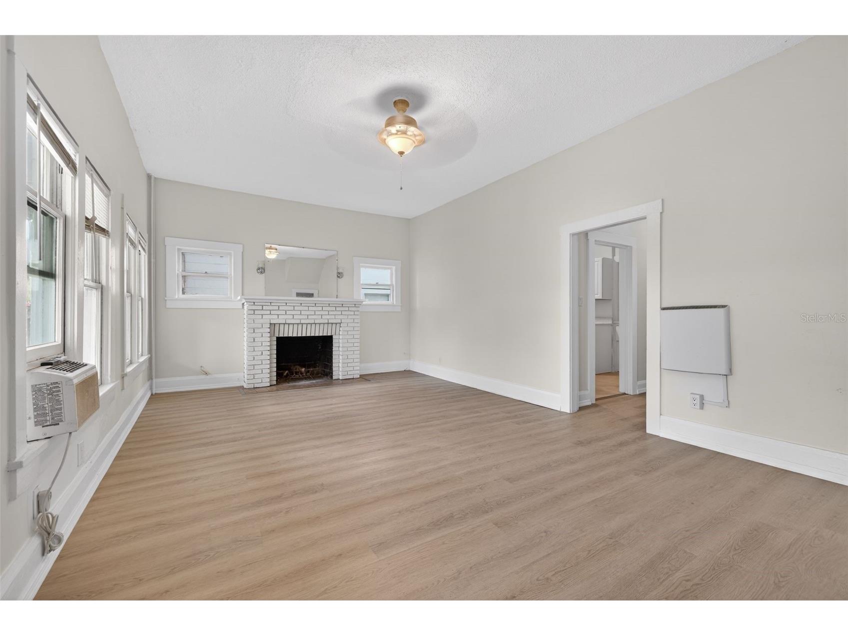 633 7th Avenue N Saint Petersburg FL 33701 A4697190 image4