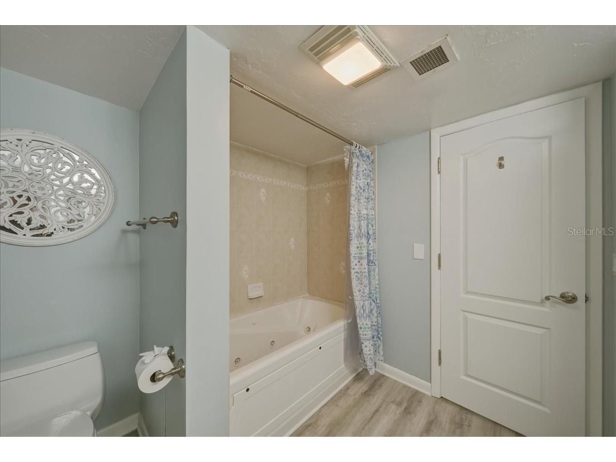 633 Alhambra Road #301 Venice FL 34285 A4686804 image45