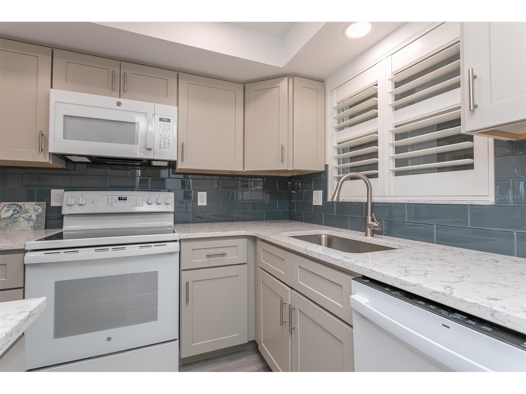 633 Alhambra Road #305 Venice FL 34285 - GULF OF AMERICA N6142609 image16