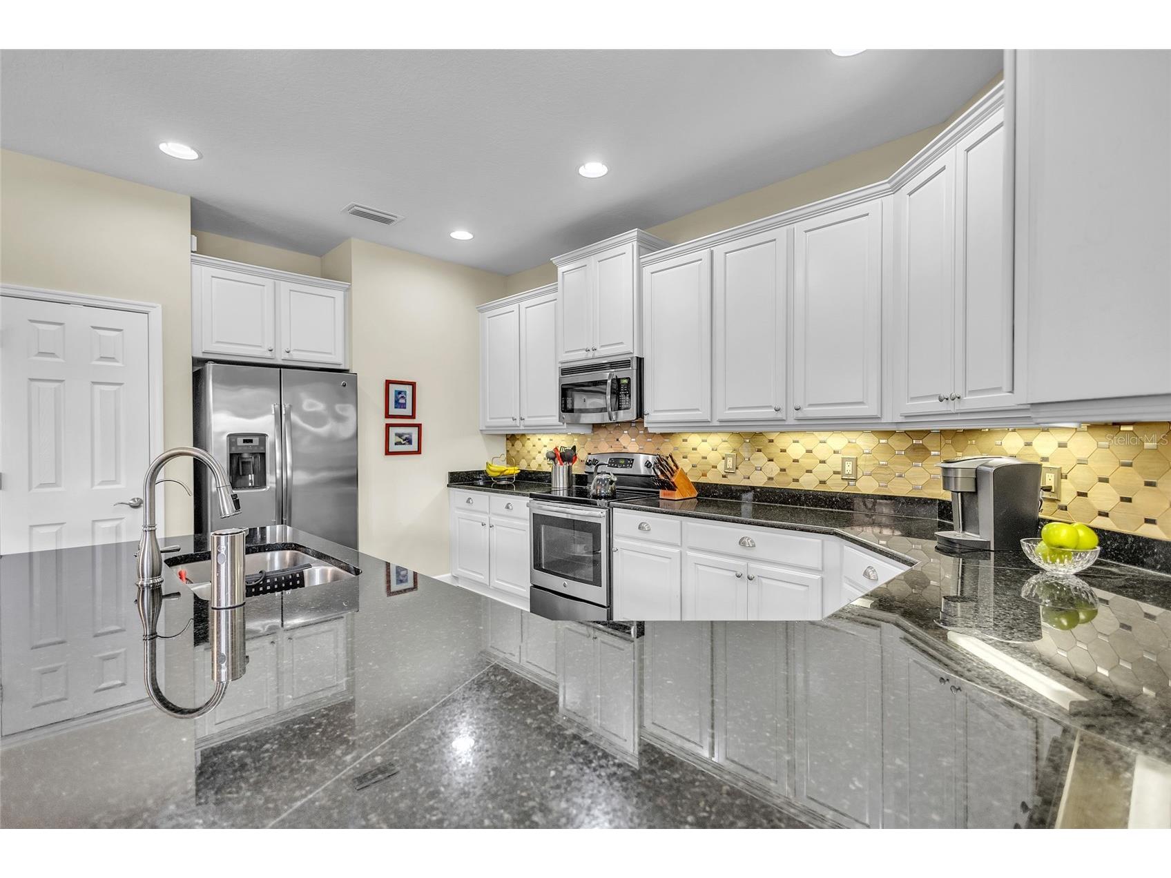 633 Chipper Drive Sun City Center FL 33573 TB8472306 image11