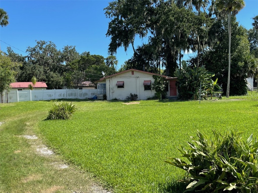 633 Elm Avenue #1/2 Daytona Beach FL 32117 O6247317 image1