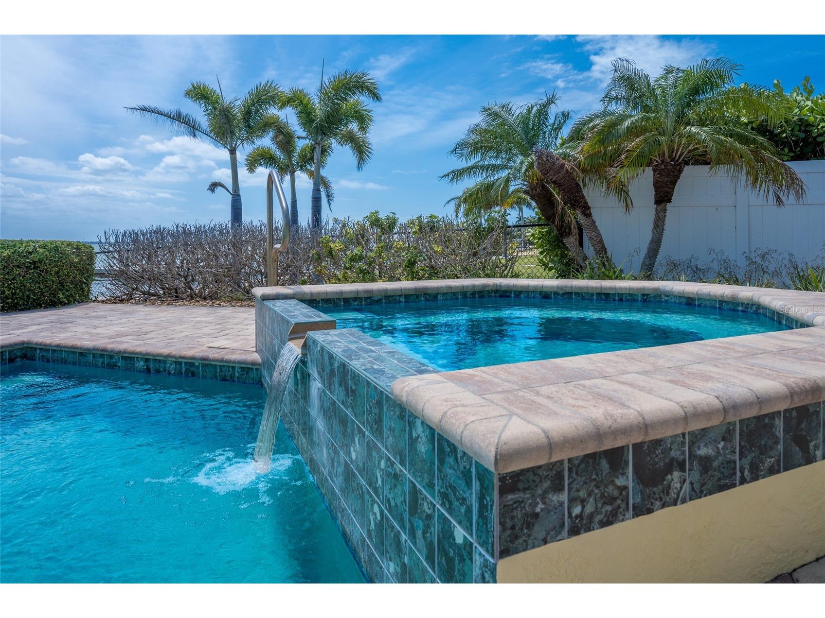 633 Key Royale Drive Holmes Beach FL 34217 A4690877 image13