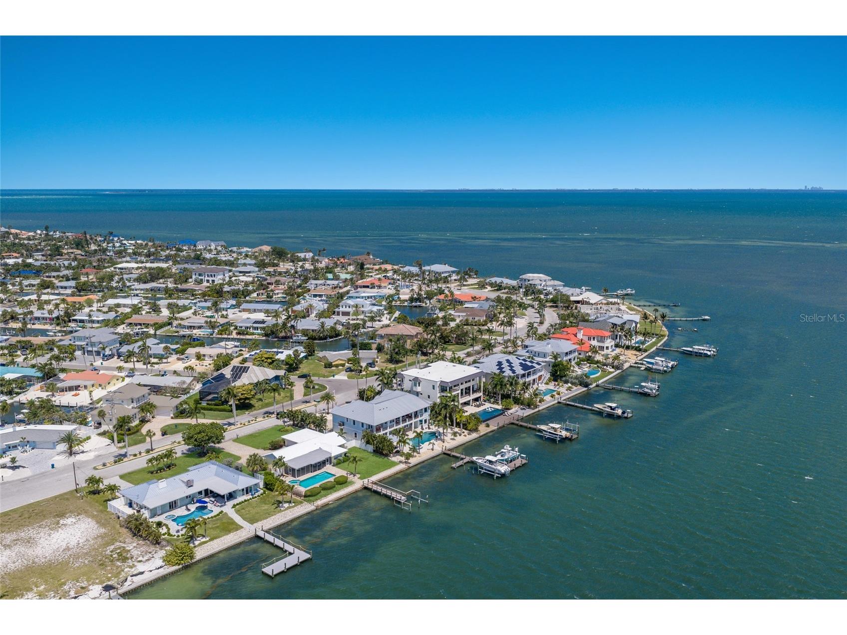 633 Key Royale Drive Holmes Beach FL 34217 A4690877 image4