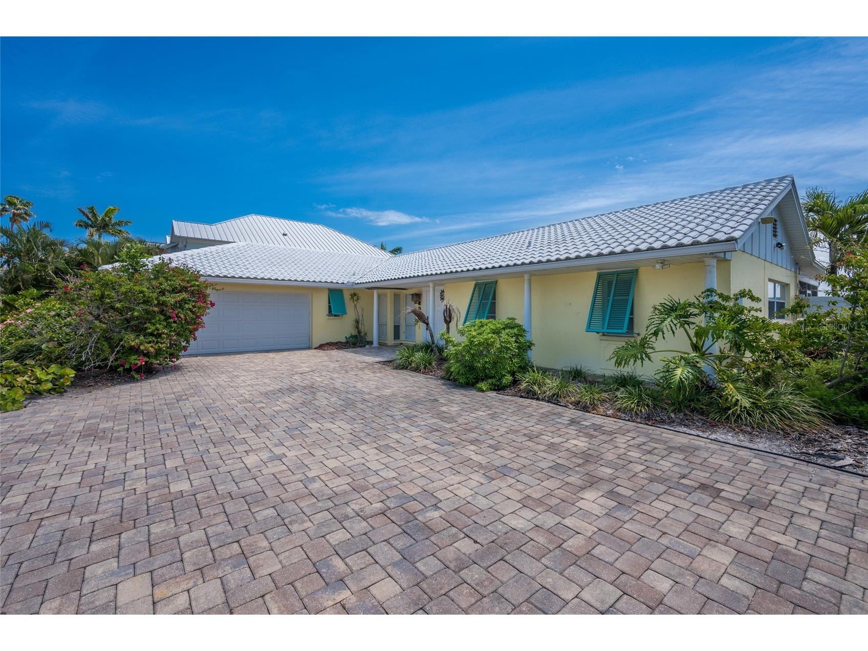 633 Key Royale Drive Holmes Beach FL 34217 A4690877 image6