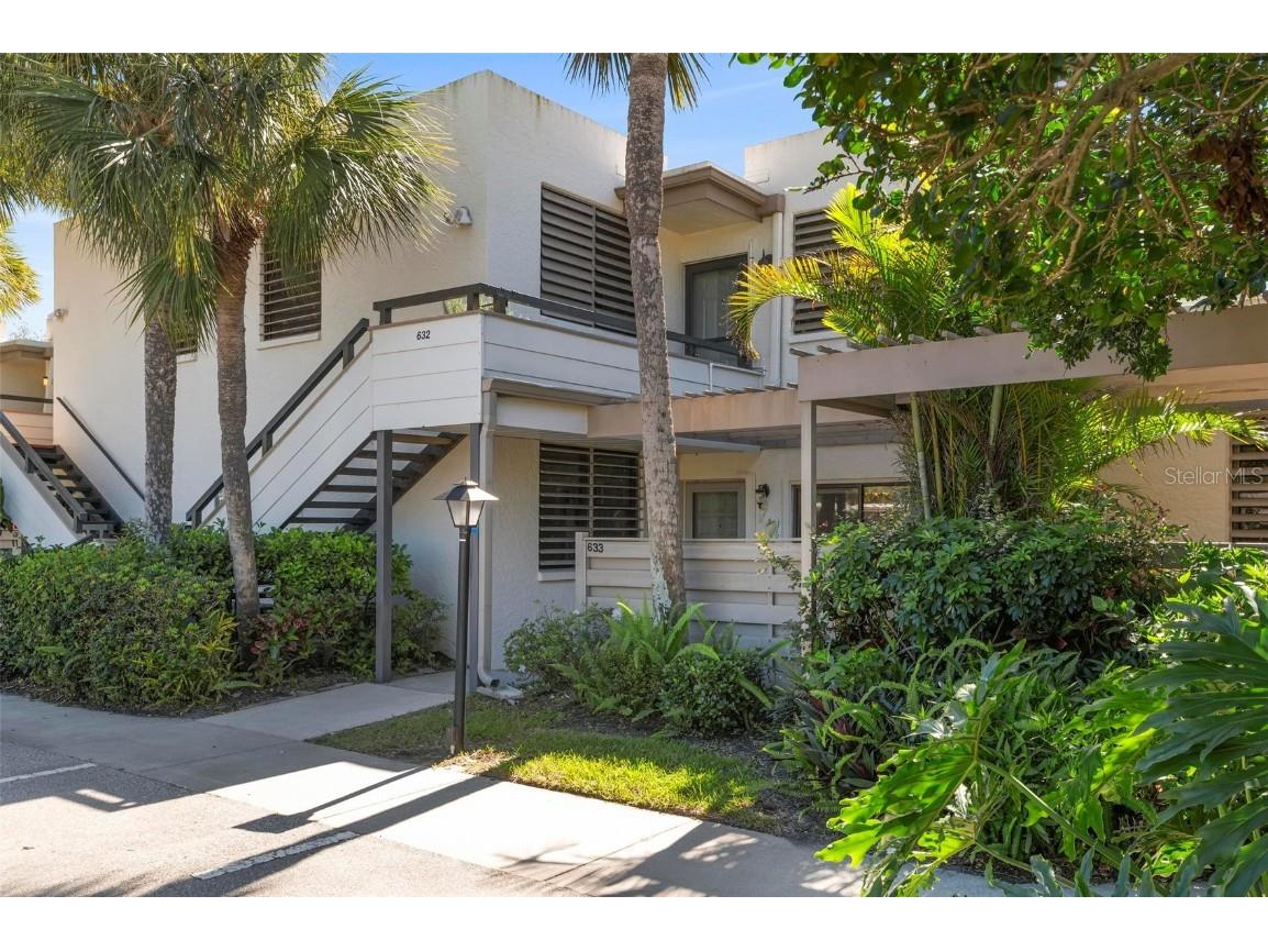 633 Woodlawn Drive Bradenton FL 34210 A4564997 image1