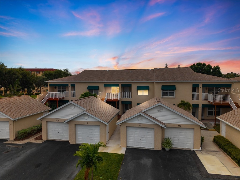 6330 99th Way N #14C Saint Petersburg FL 33708 - Retention pond TB8434357 image4