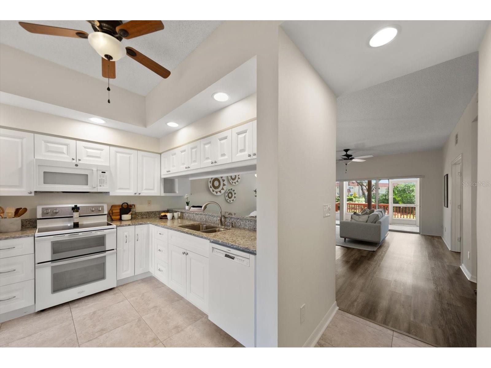 6330 99th Way N #14D Seminole FL 33708 TB8519852 image11