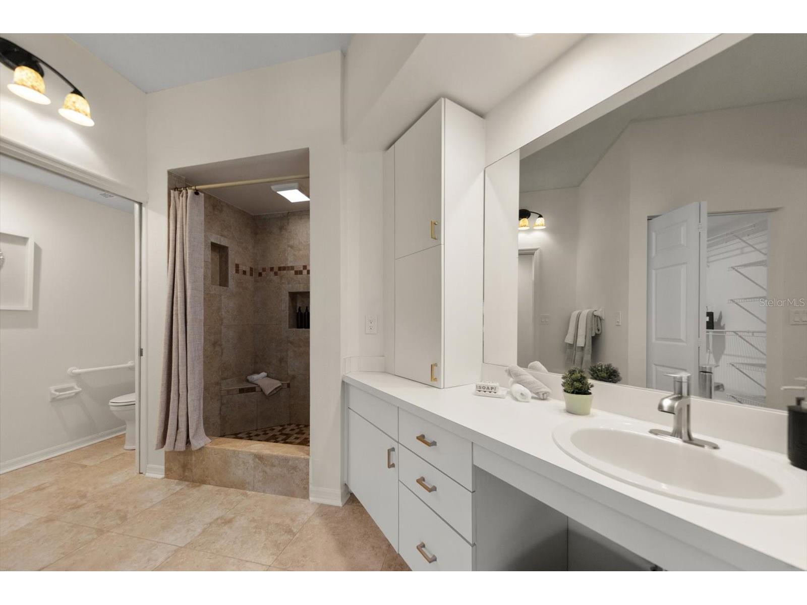 6330 99th Way N #14D Seminole FL 33708 TB8519852 image24