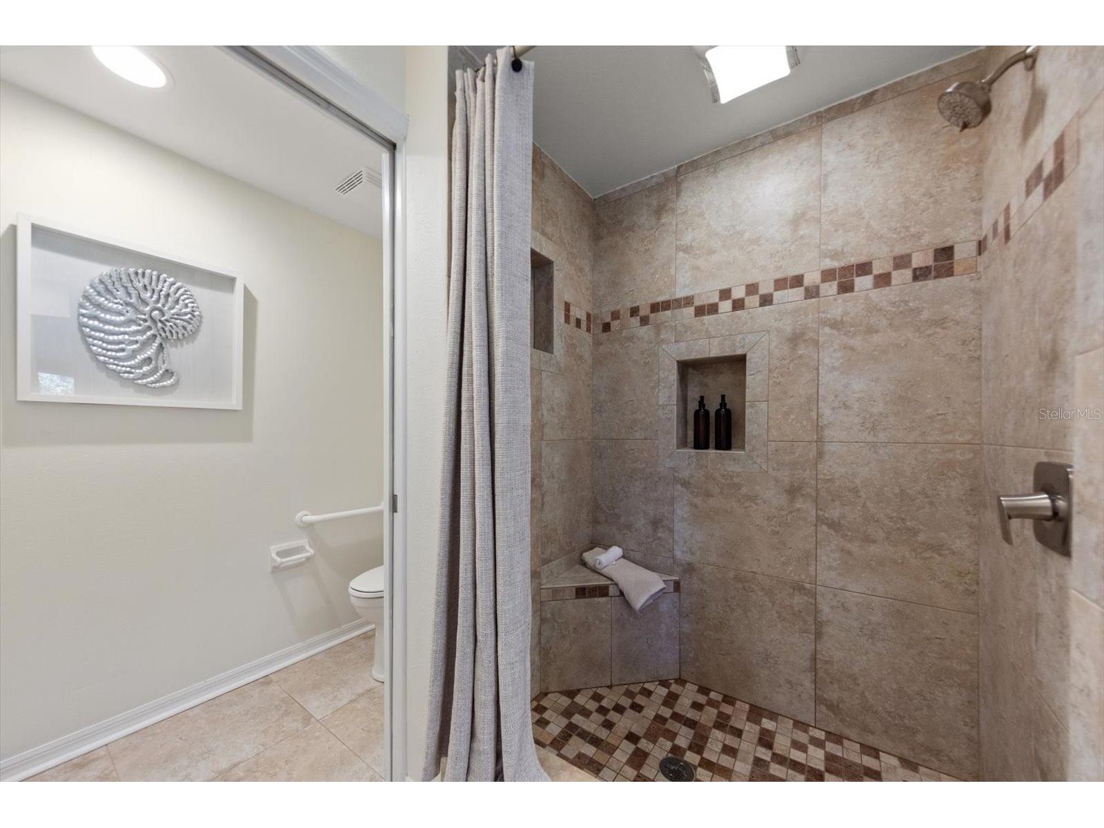 6330 99th Way N #14D Seminole FL 33708 TB8519852 image25