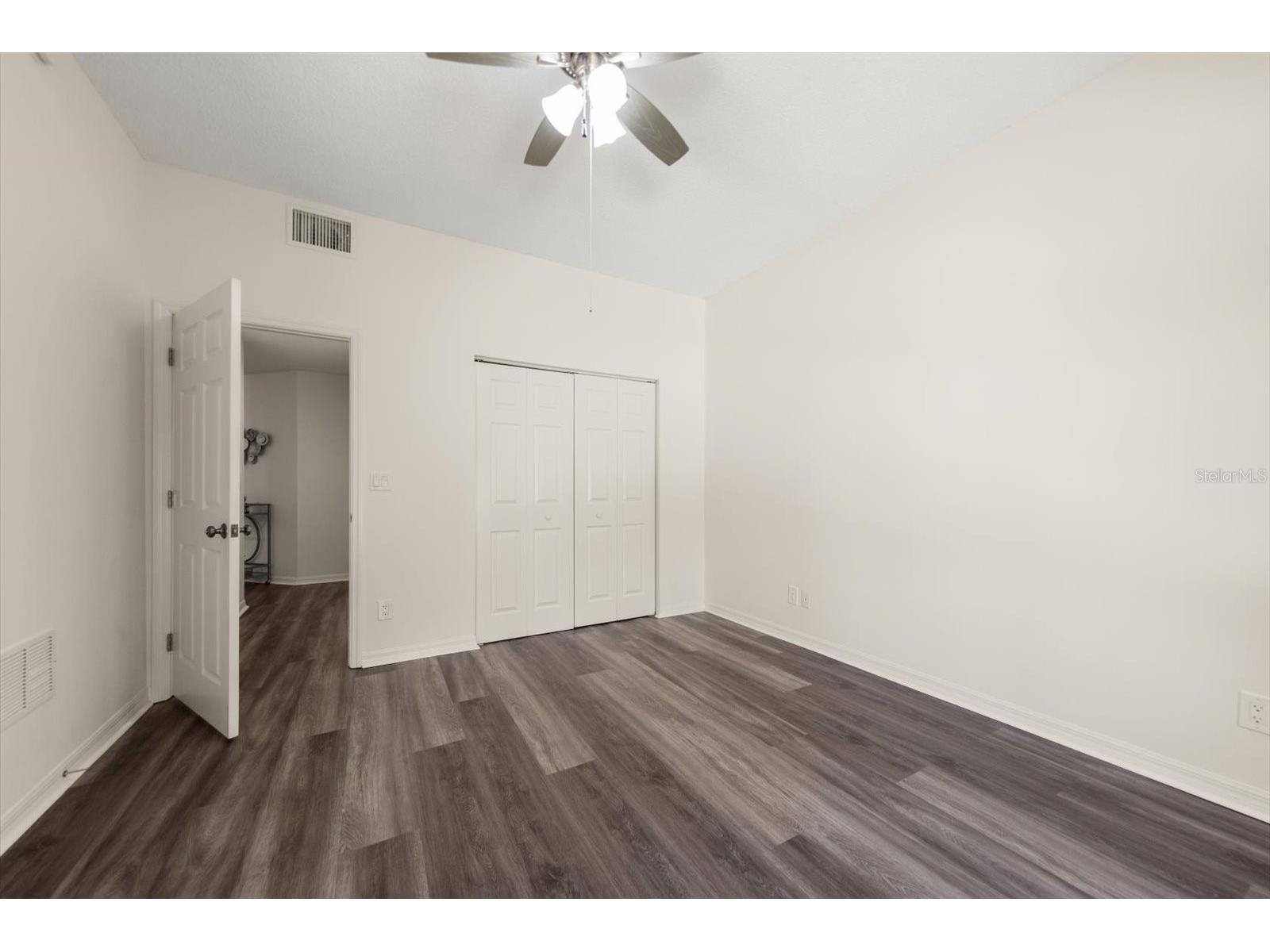 6330 99th Way N #14D Seminole FL 33708 TB8519852 image27