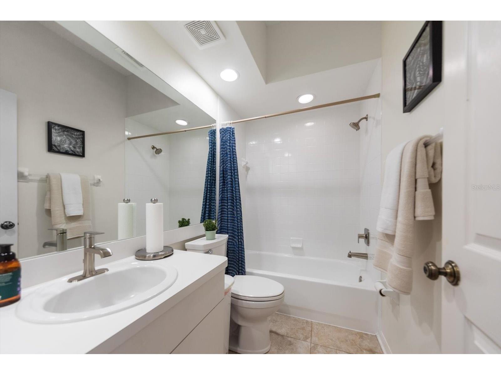 6330 99th Way N #14D Seminole FL 33708 TB8519852 image28