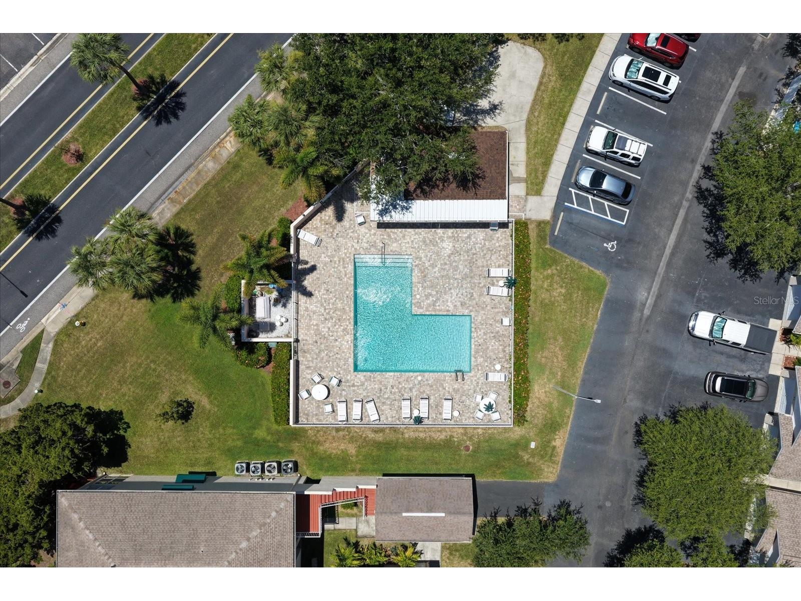6330 99th Way N #14D Seminole FL 33708 TB8519852 image36