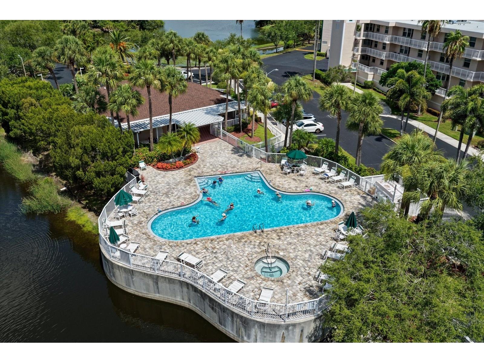 6330 99th Way N #14D Seminole FL 33708 TB8519852 image38