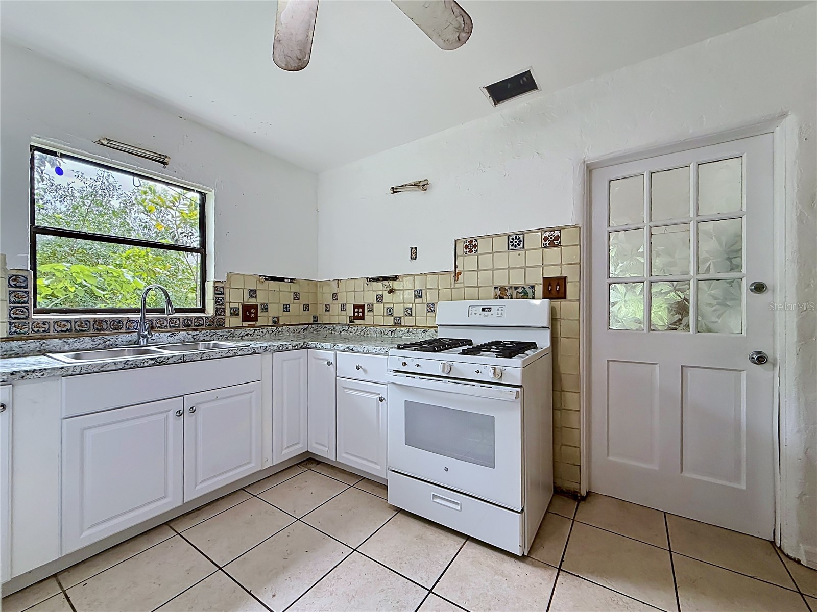6330 Emerson Avenue S Saint Petersburg FL 33707 L4962583 image12