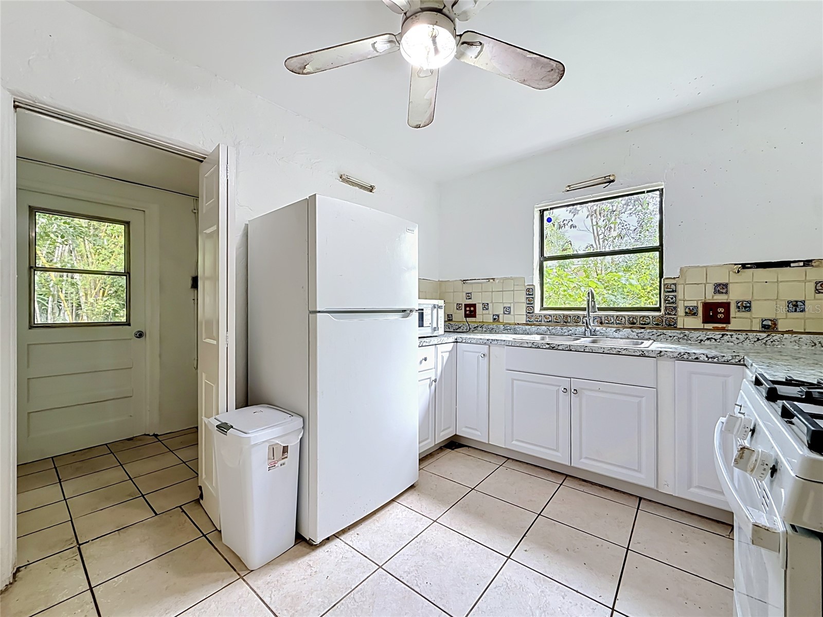 6330 Emerson Avenue S Saint Petersburg FL 33707 L4962583 image14