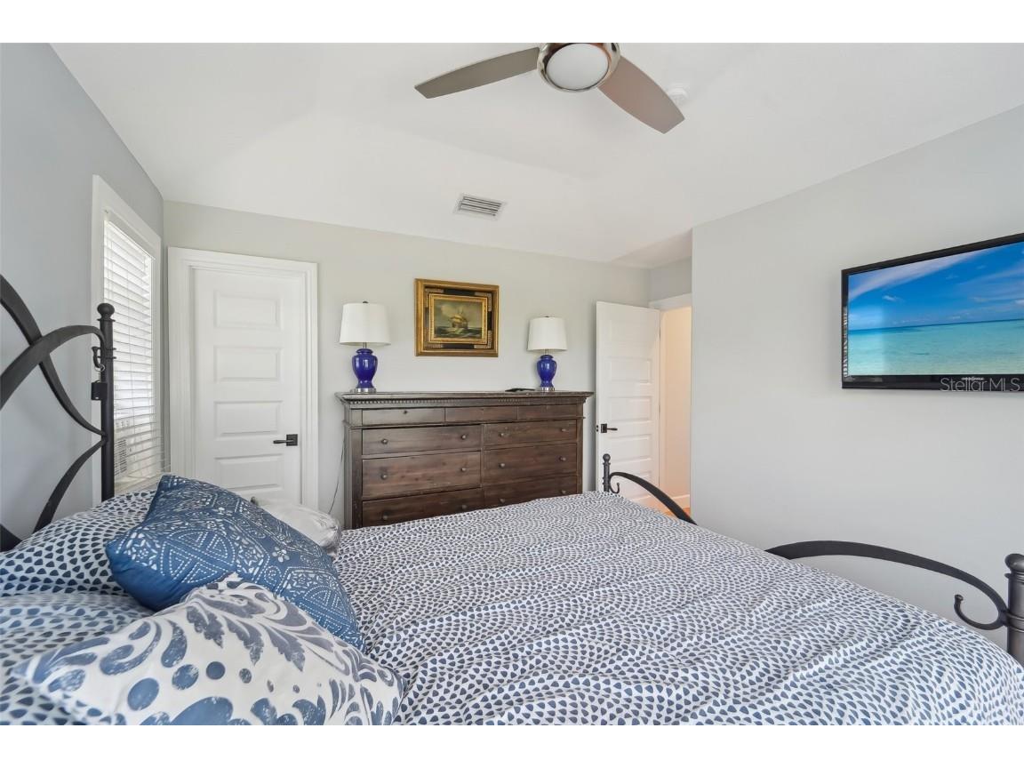 6330 Laguna Drive Longboat Key FL 34228 A4672554 image39