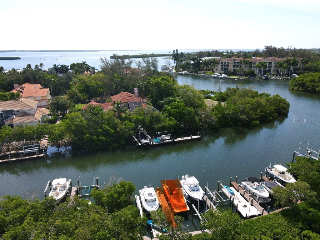 6330 Laguna Drive Longboat Key FL 34228 A4672554 image59