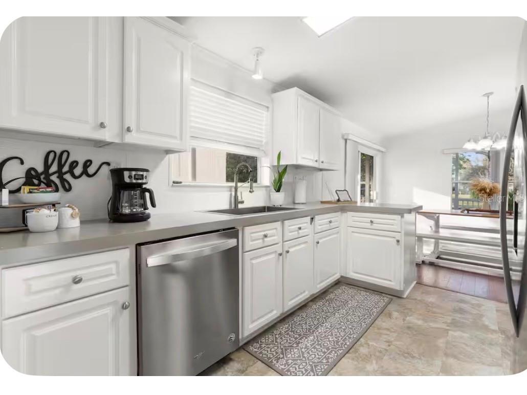 6331 Theodan Street Weeki Wachee FL 34607 TB8523040 image10
