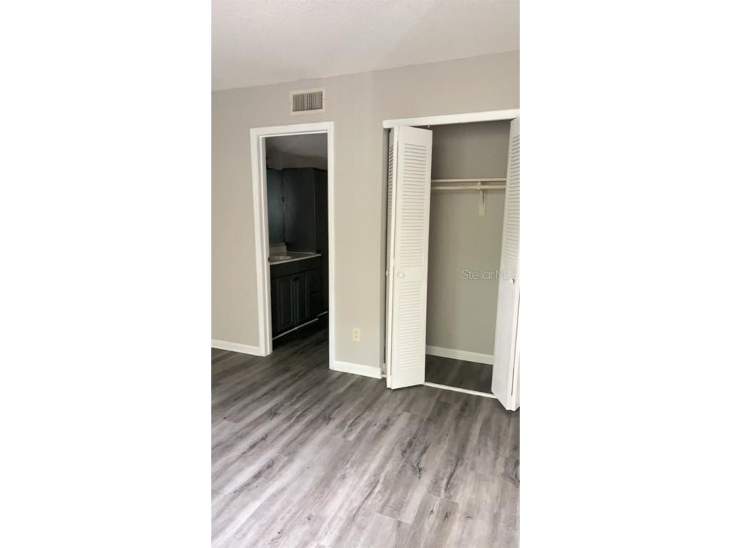 6332 Newtown Circle #32B5 Tampa FL 33615 TB8406498 image16