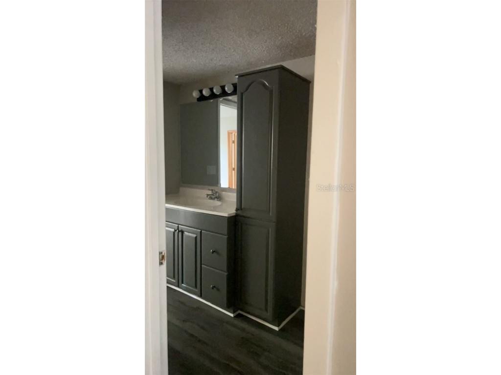 6332 Newtown Circle #32B5 Tampa FL 33615 TB8406498 image17