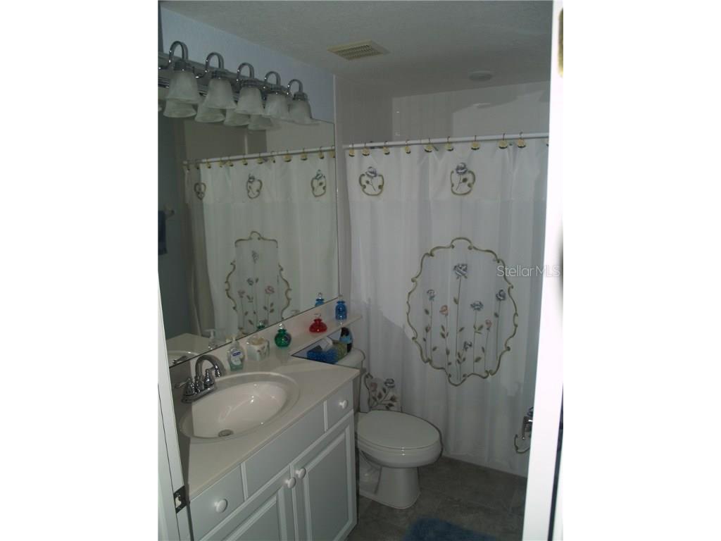 6333 Bay Cedar Lane #101 Bradenton FL 34203 A4132994 image8