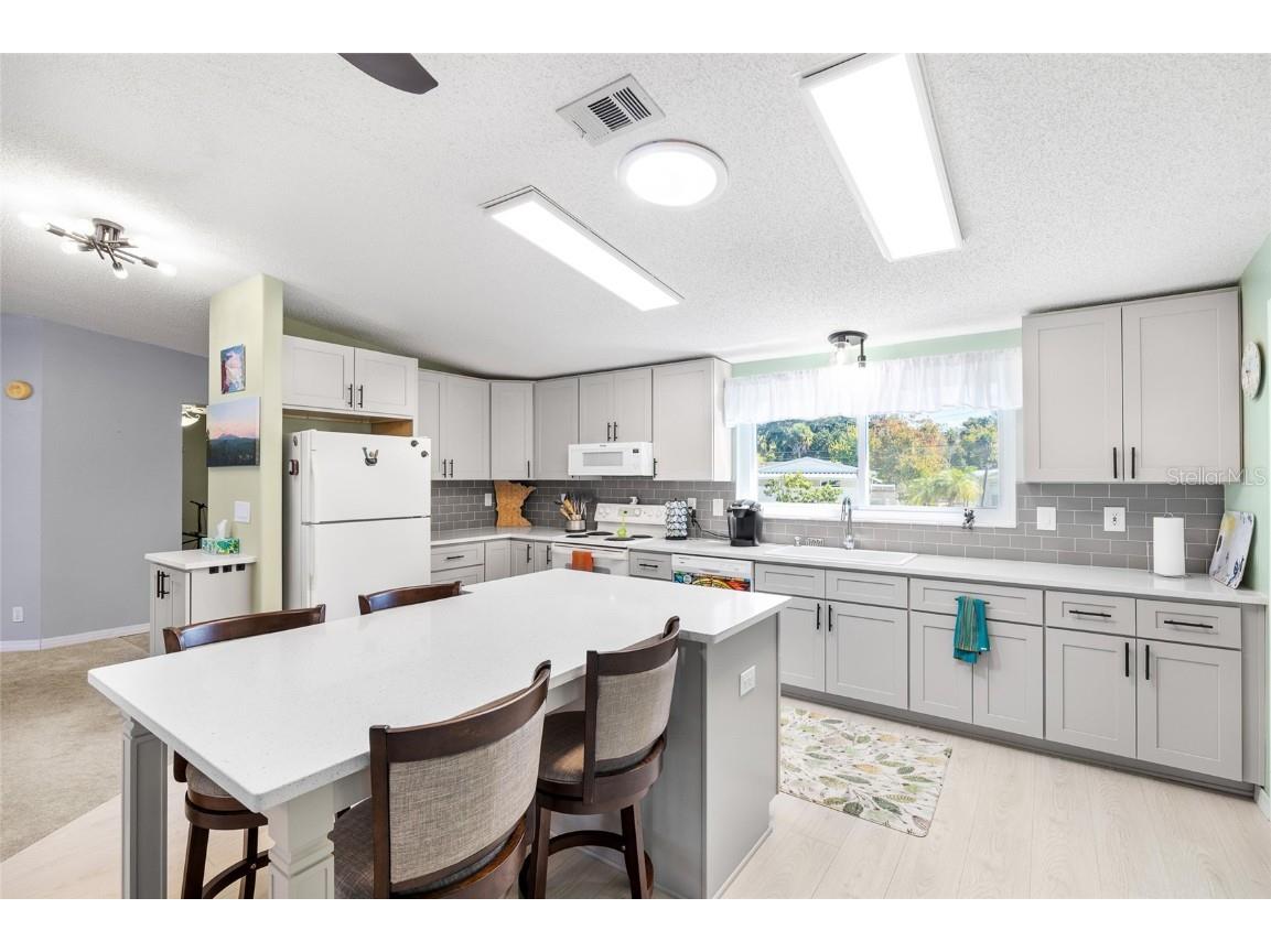 6333 Bear Trail Weeki Wachee FL 34607 TB8440441 image11