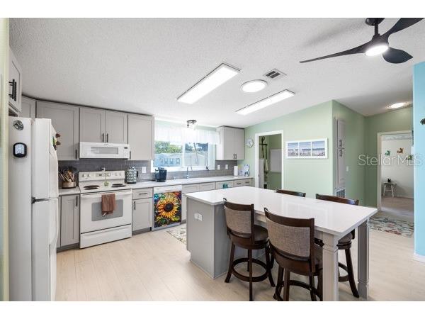 6333 Bear Trail Weeki Wachee FL 34607 TB8440441 image14