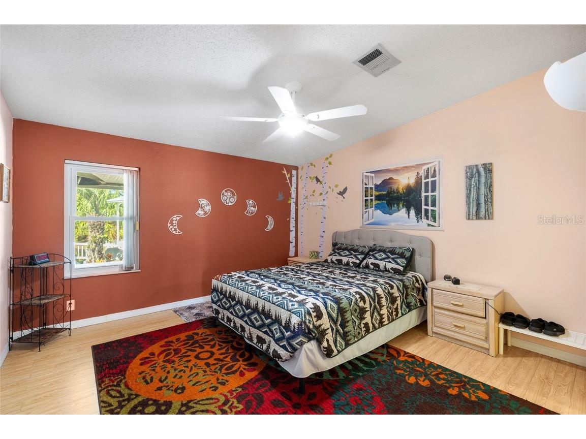 6333 Bear Trail Weeki Wachee FL 34607 TB8440441 image17