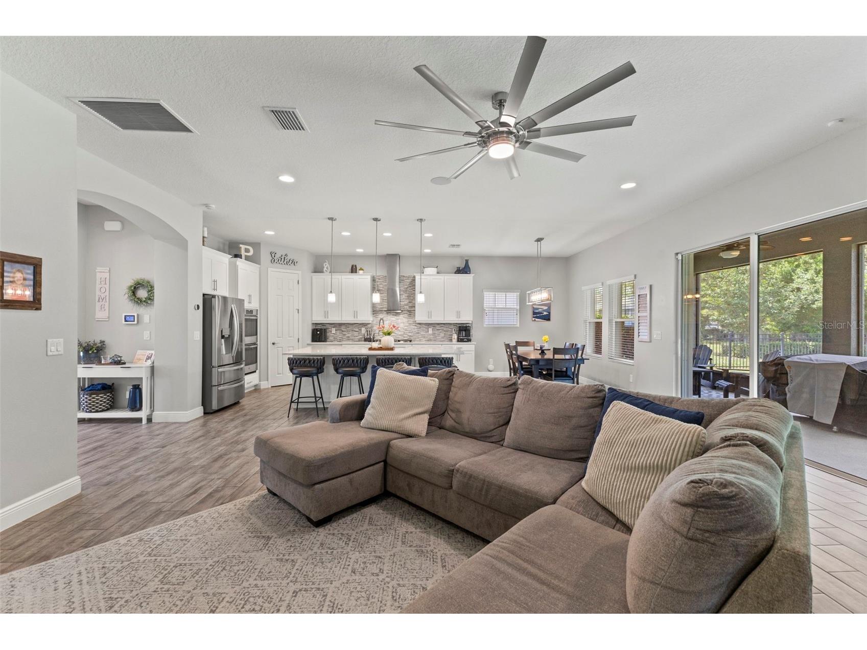 6334 Knob Tree Drive Lithia FL 33547 TB8522931 image23