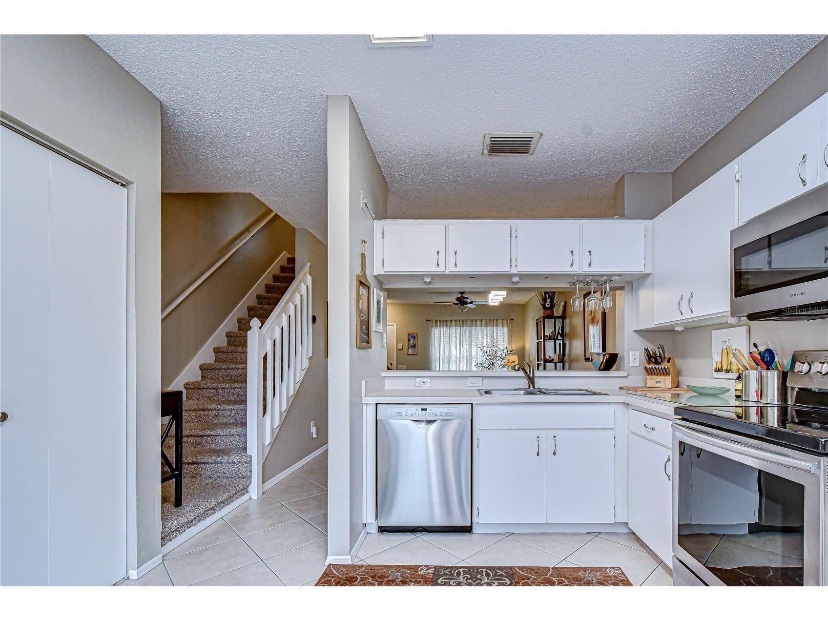 6335 Bayside Key Drive Tampa FL 33615 TB8501204 image17