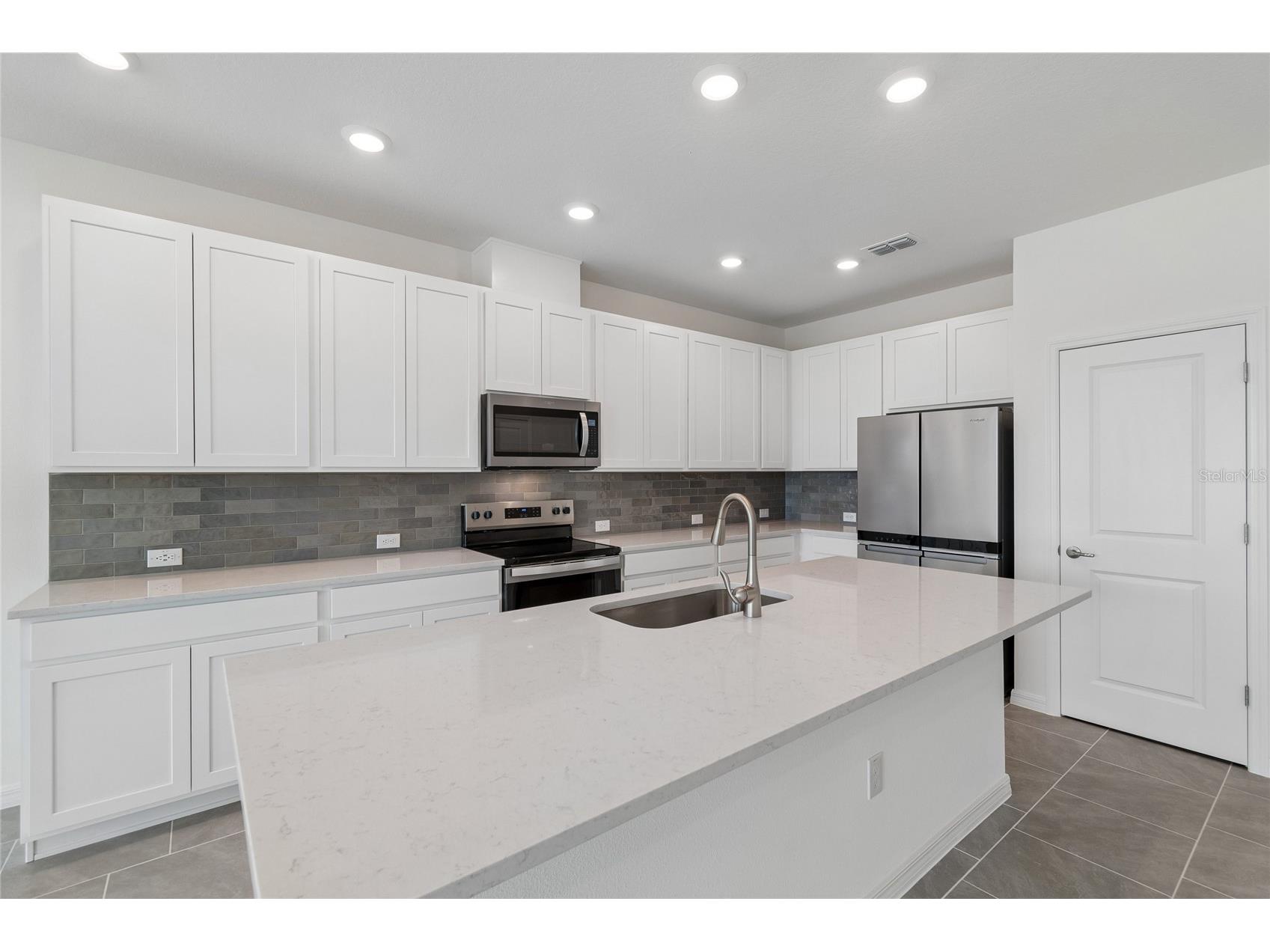 6335 Jensen View Avenue Apollo Beach FL 33572 TB8497049 image6