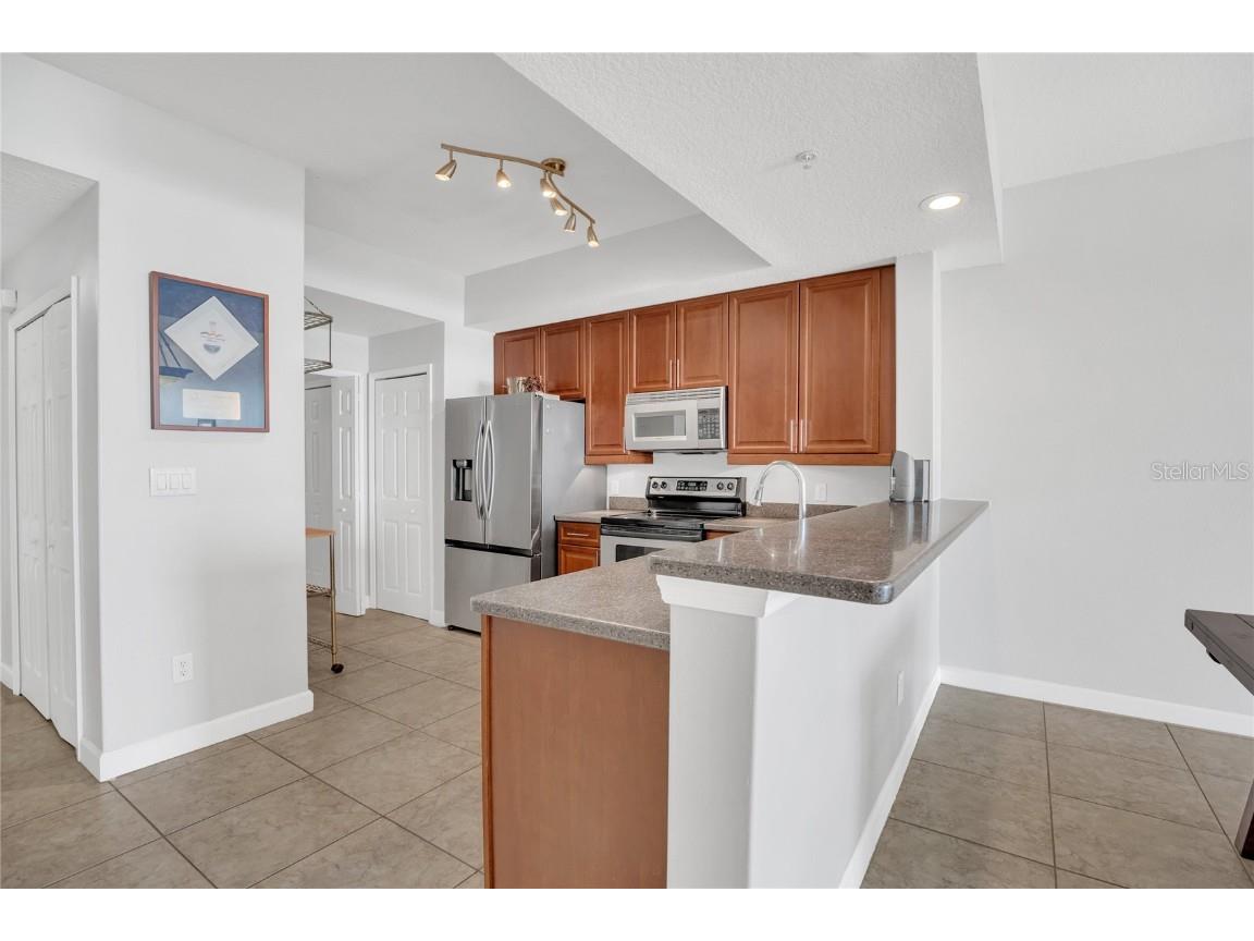 6336 Buford Street #405 Orlando FL 32835 - TURKEY LAKE O6362160 image8