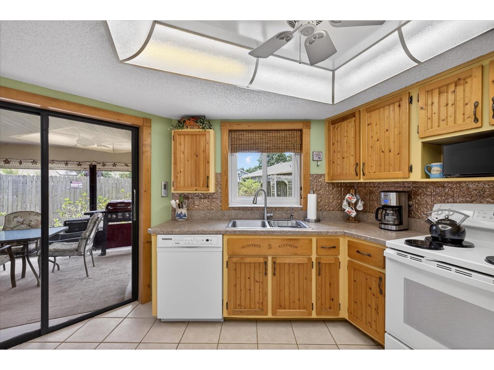 6336 Shane Lane New Port Richey FL 34653 W7885622 image24
