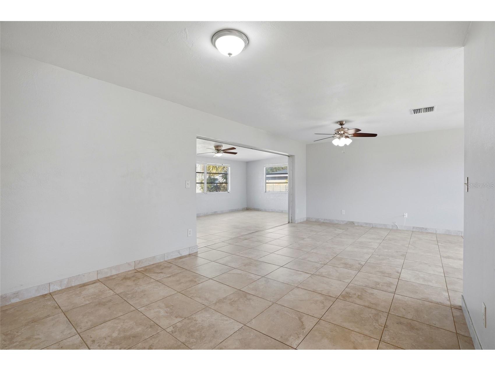 6338 21st Street N Saint Petersburg FL 33702 TB8477573 image10