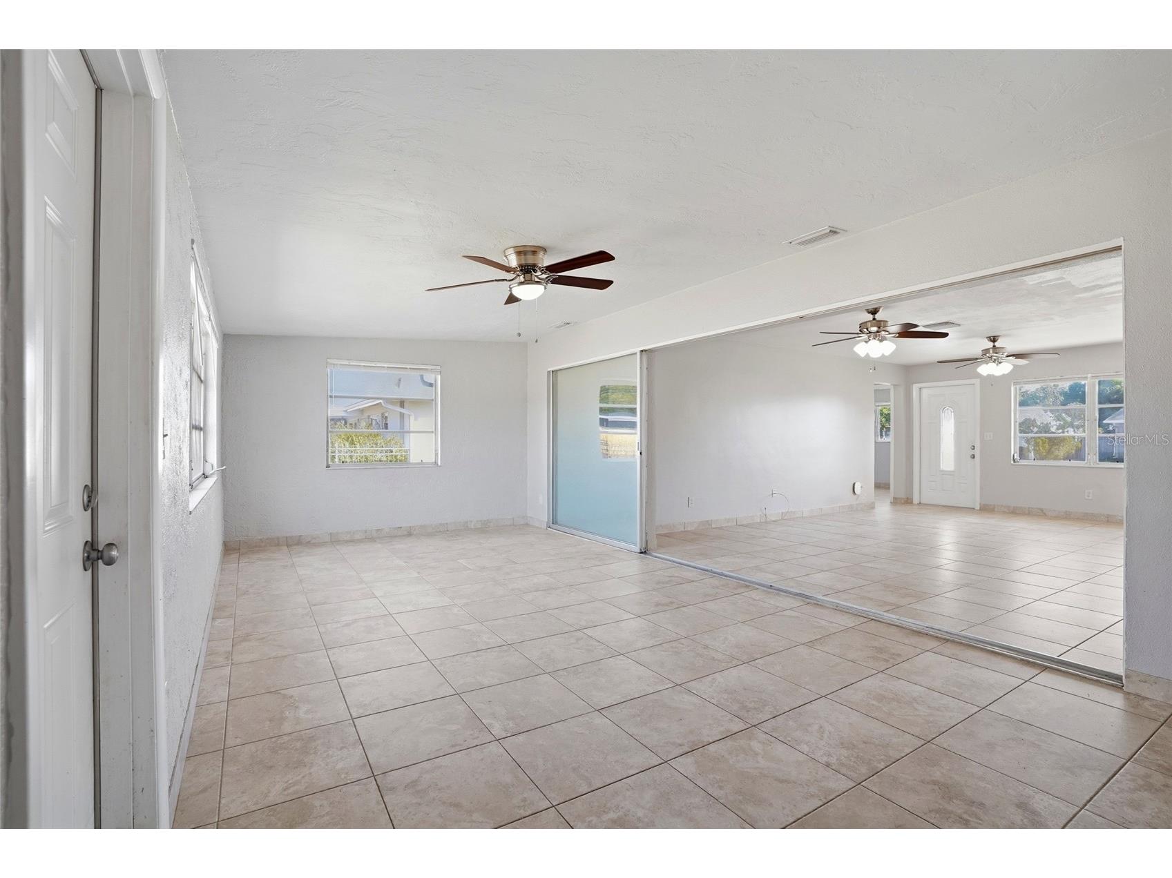 6338 21st Street N Saint Petersburg FL 33702 TB8477573 image17