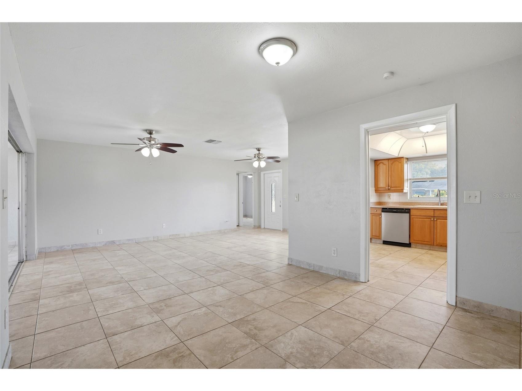 6338 21st Street N Saint Petersburg FL 33702 TB8477573 image7