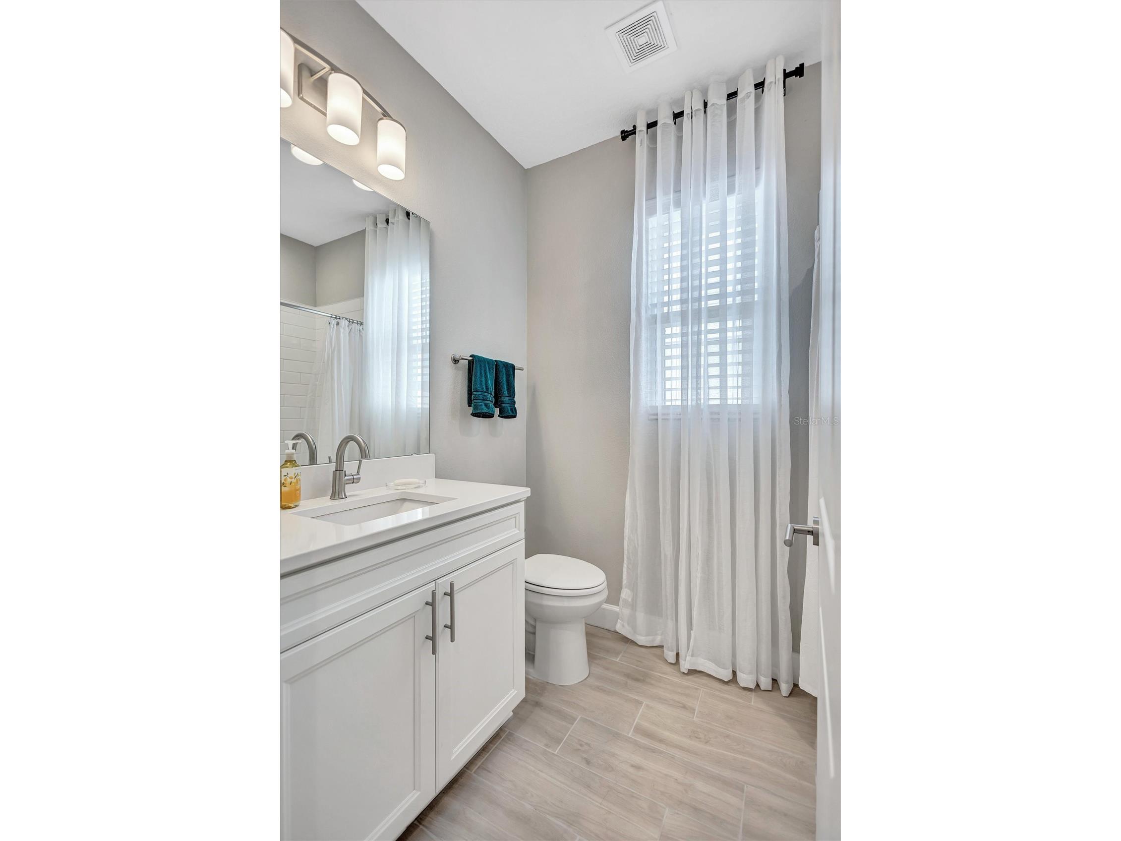 6339 Dolostone Drive Lakeland FL 33811 TB8498306 image11