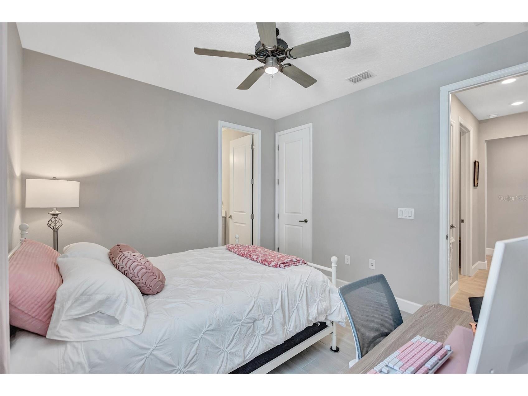 6339 Dolostone Drive Lakeland FL 33811 TB8498306 image16