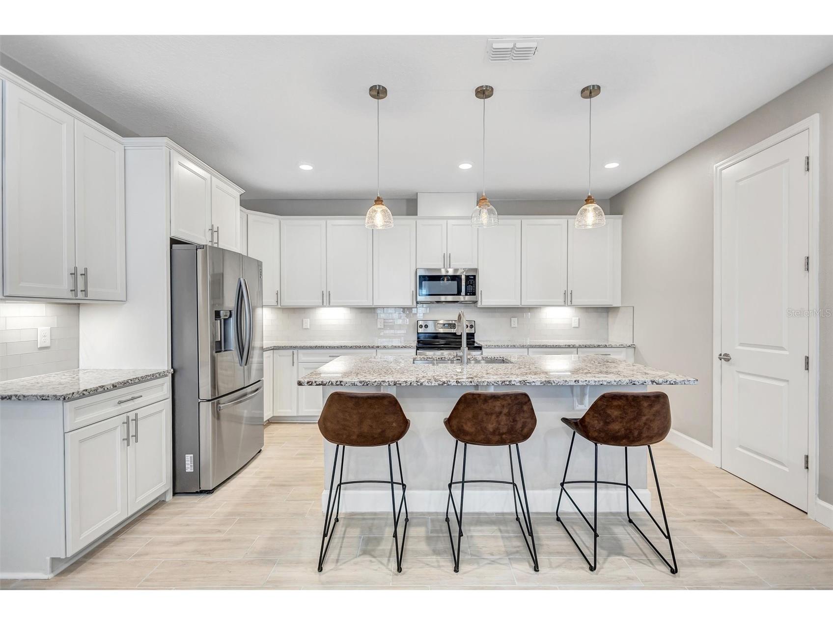 6339 Dolostone Drive Lakeland FL 33811 TB8498306 image3