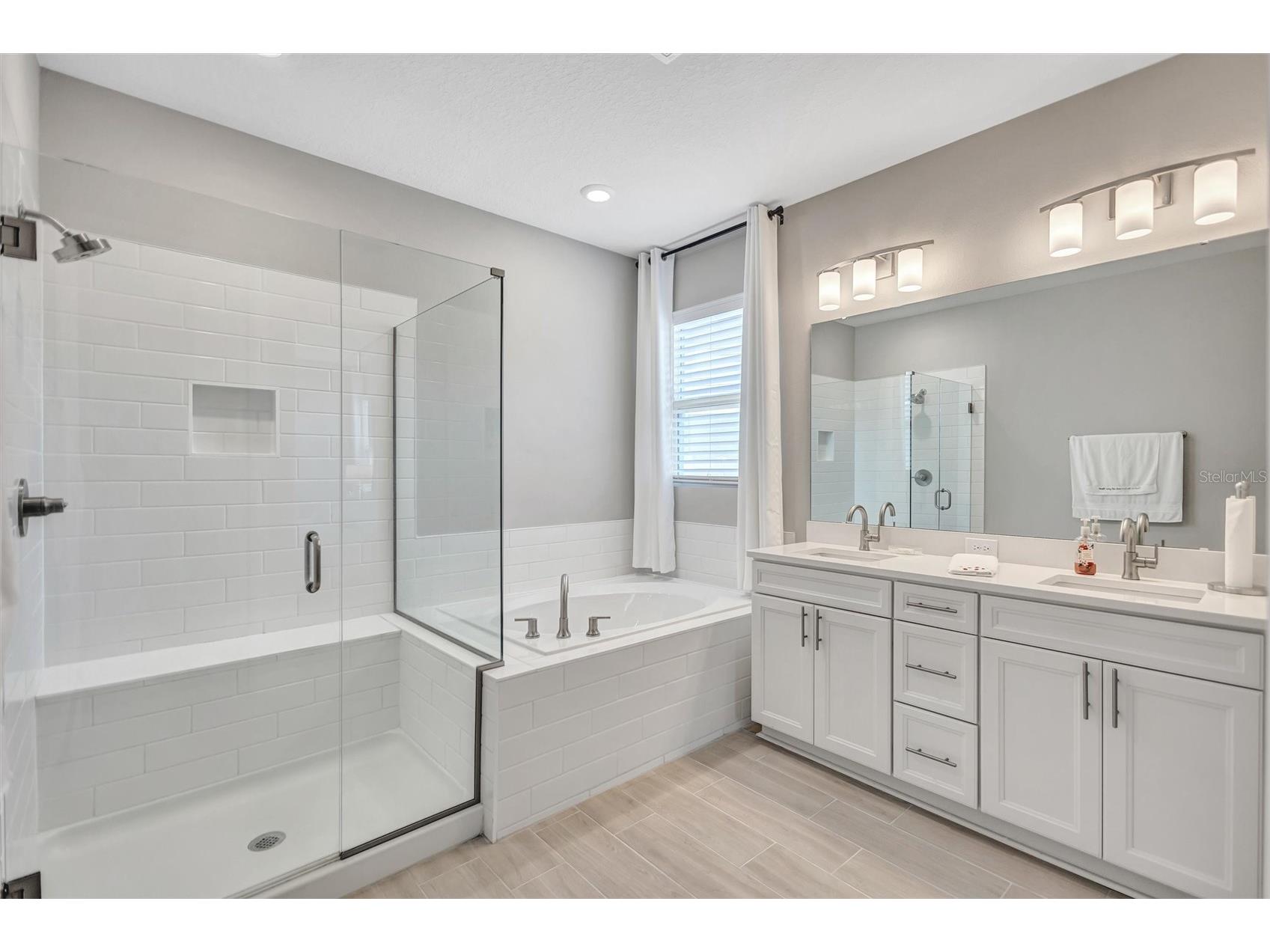 6339 Dolostone Drive Lakeland FL 33811 TB8498306 image32
