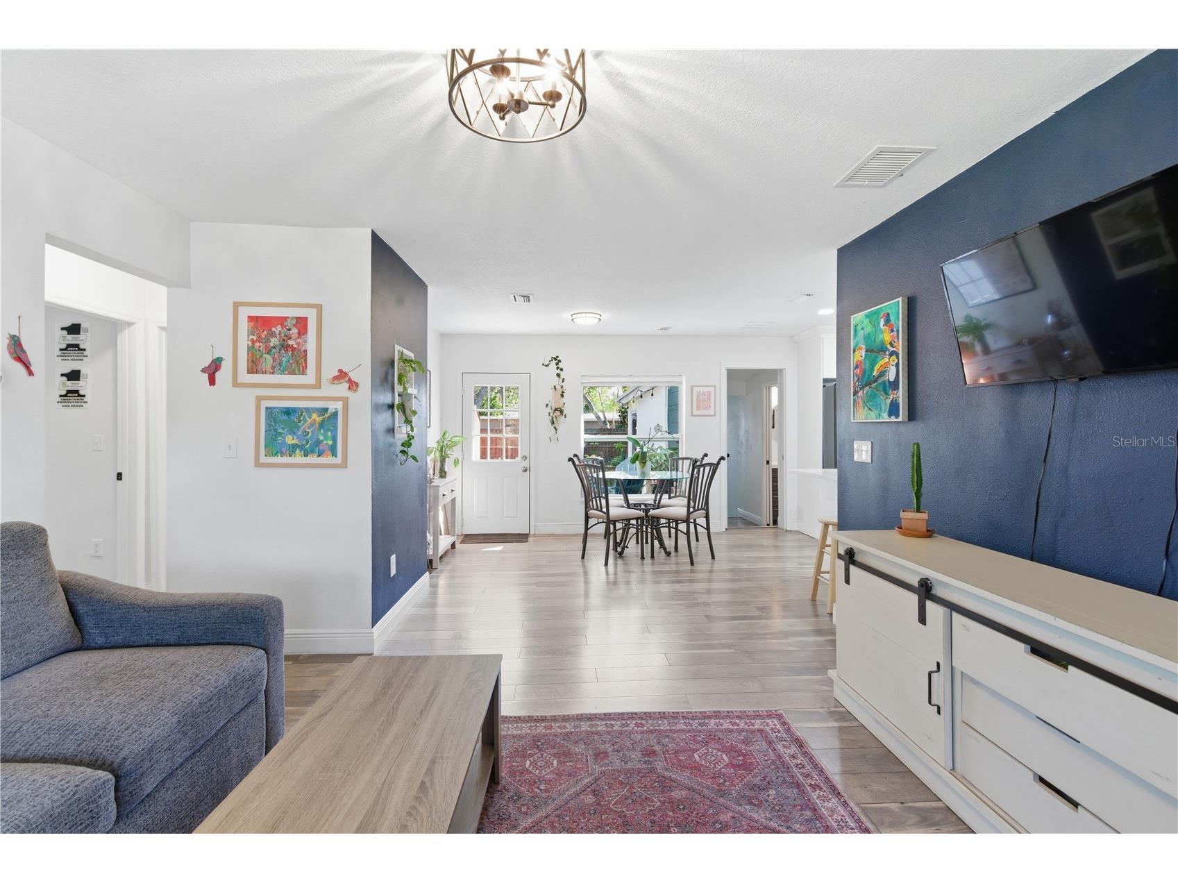 634 61st Avenue S Saint Petersburg FL 33705 TB8486264 image2