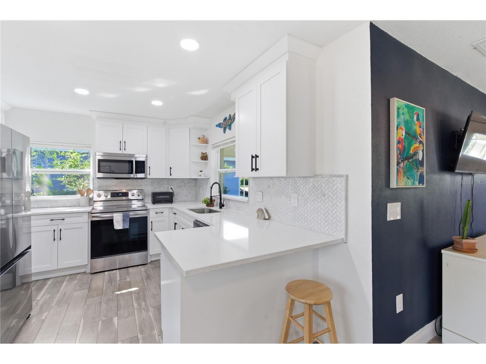 634 61st Avenue S Saint Petersburg FL 33705 TB8486264 image9