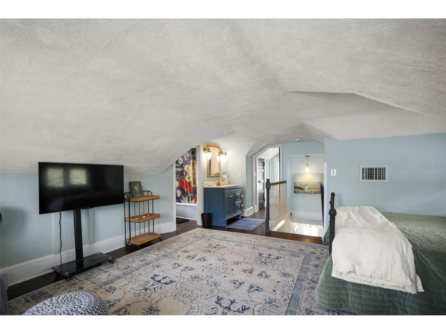 634 6th Street N Saint Petersburg FL 33701 TB8520240 image22