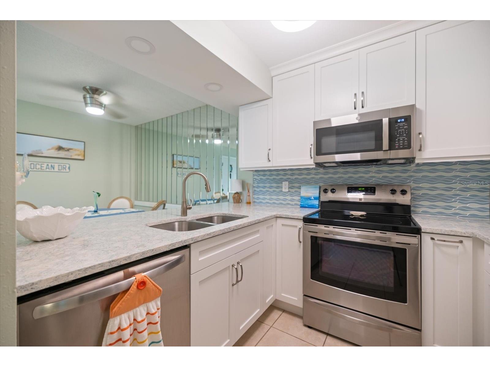 634 Bird Bay Drive E #103 Venice FL 34285 N6140202 image9