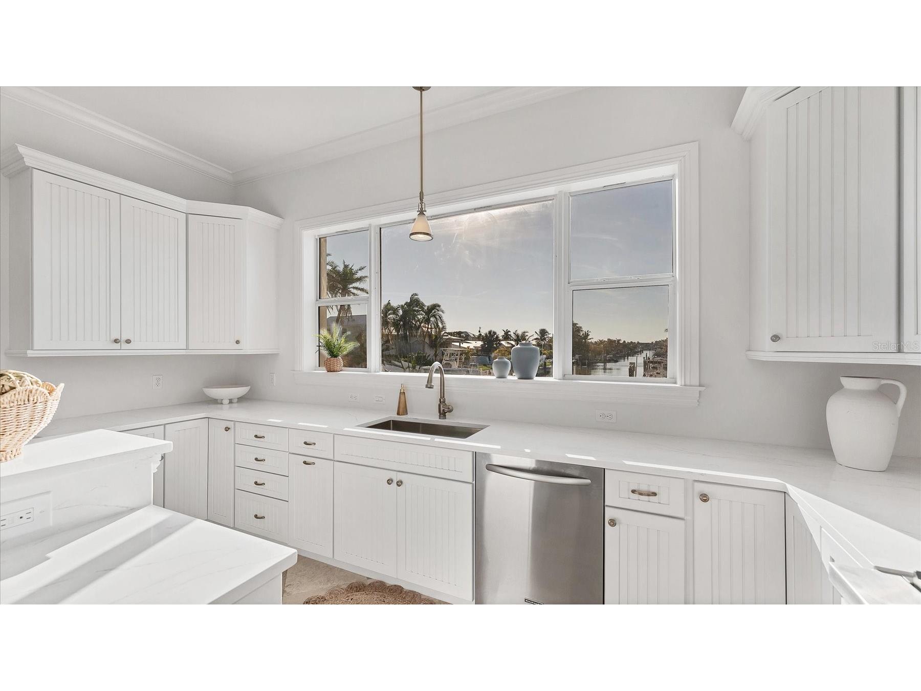 634 Key Royale Drive Holmes Beach FL 34217 A4683541 image12