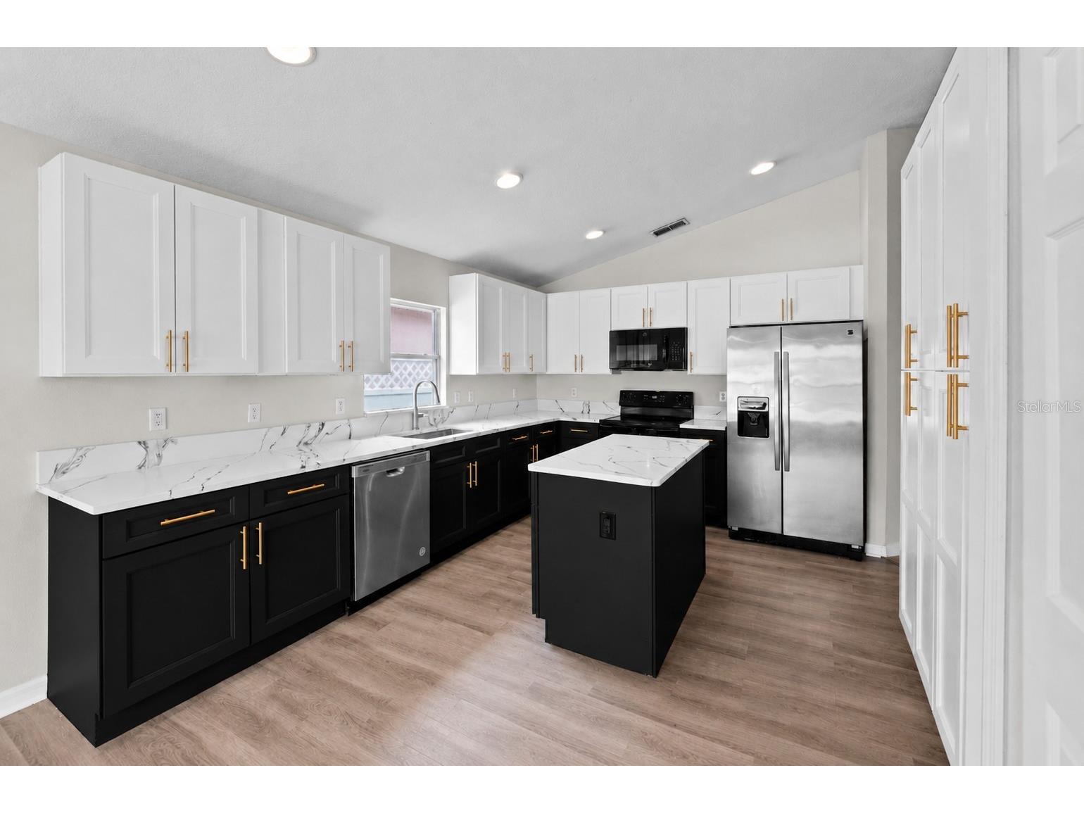 634 Spring Cavern Avenue Orange City FL 32763 O6421178 image9