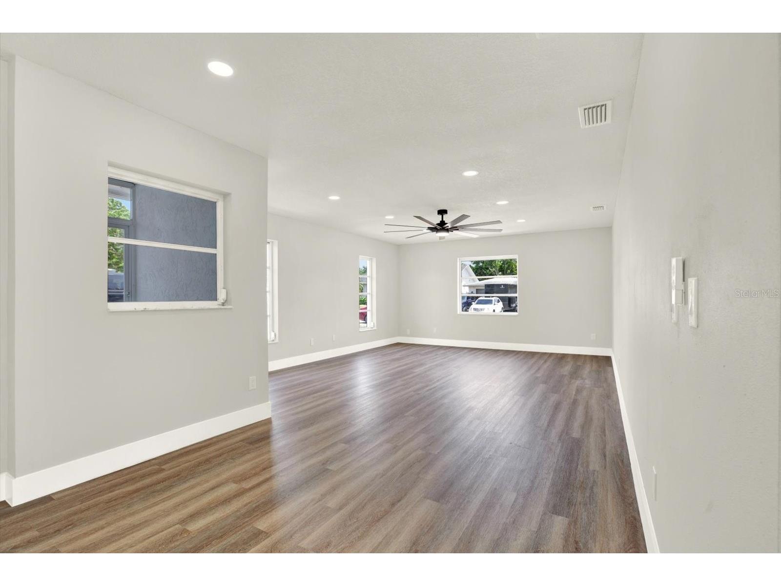 6341 Elmhurst Drive Pinellas Park FL 33782 TB8505869 image5