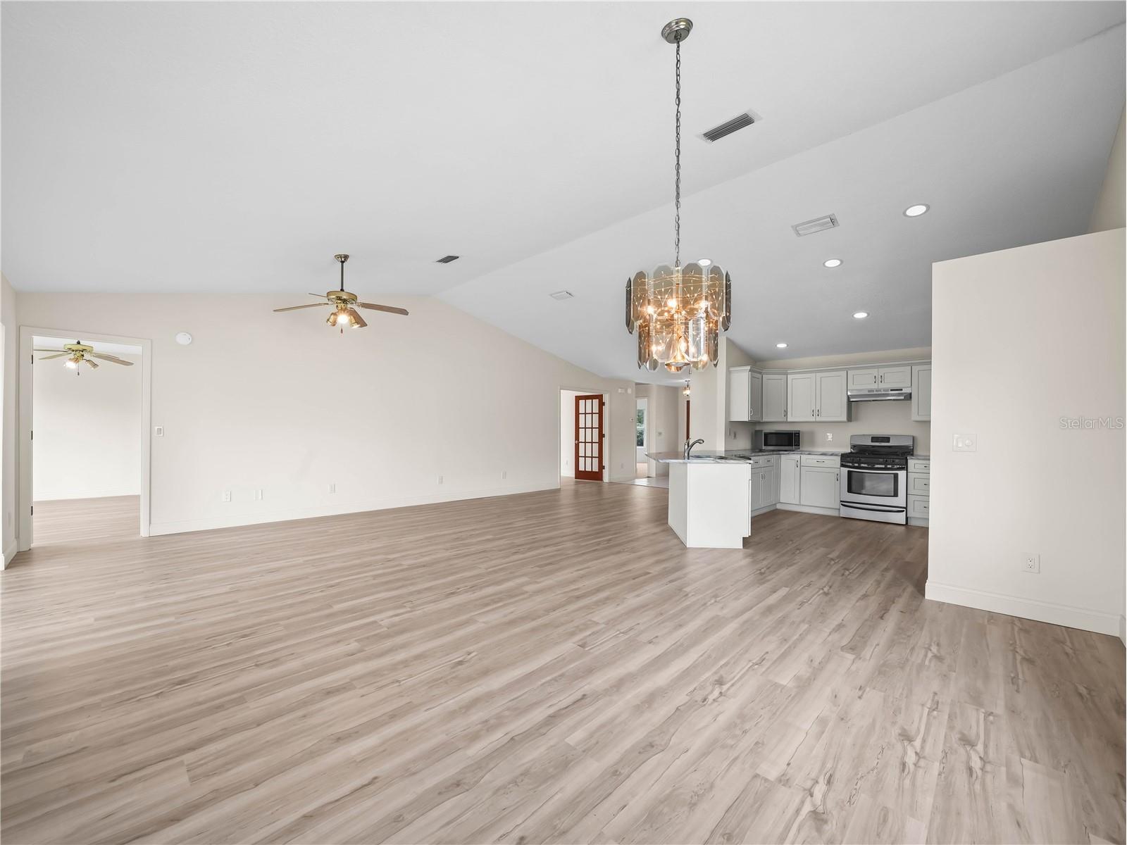 6341 Silver Lakes Drive W Lakeland FL 33810 L4962461 image7