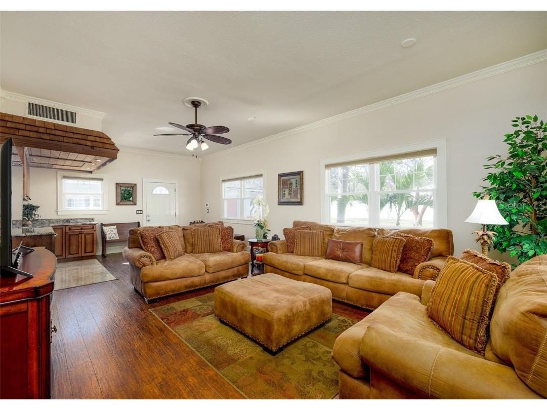 6342 5th Avenue N Saint Petersburg FL 33710 TB8349137 image21