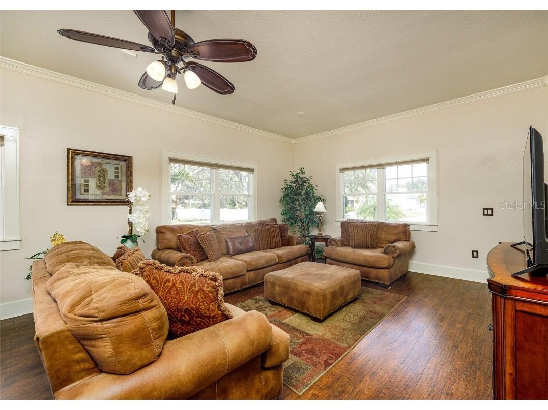 6342 5th Avenue N Saint Petersburg FL 33710 TB8349137 image22